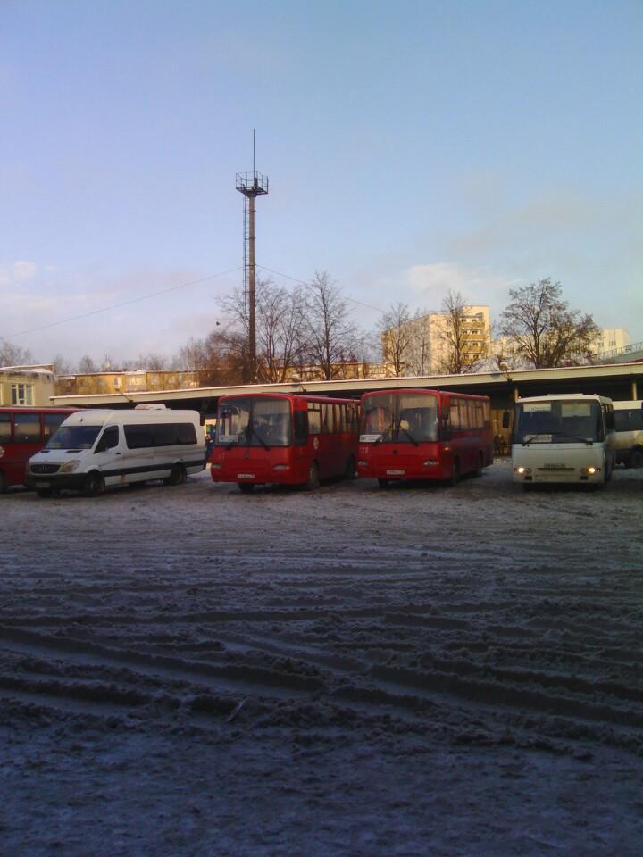 Автовокзал йошкар ола. Йошкар Олинский автовокзал. Автовокзал зимой. Автостанция в России.